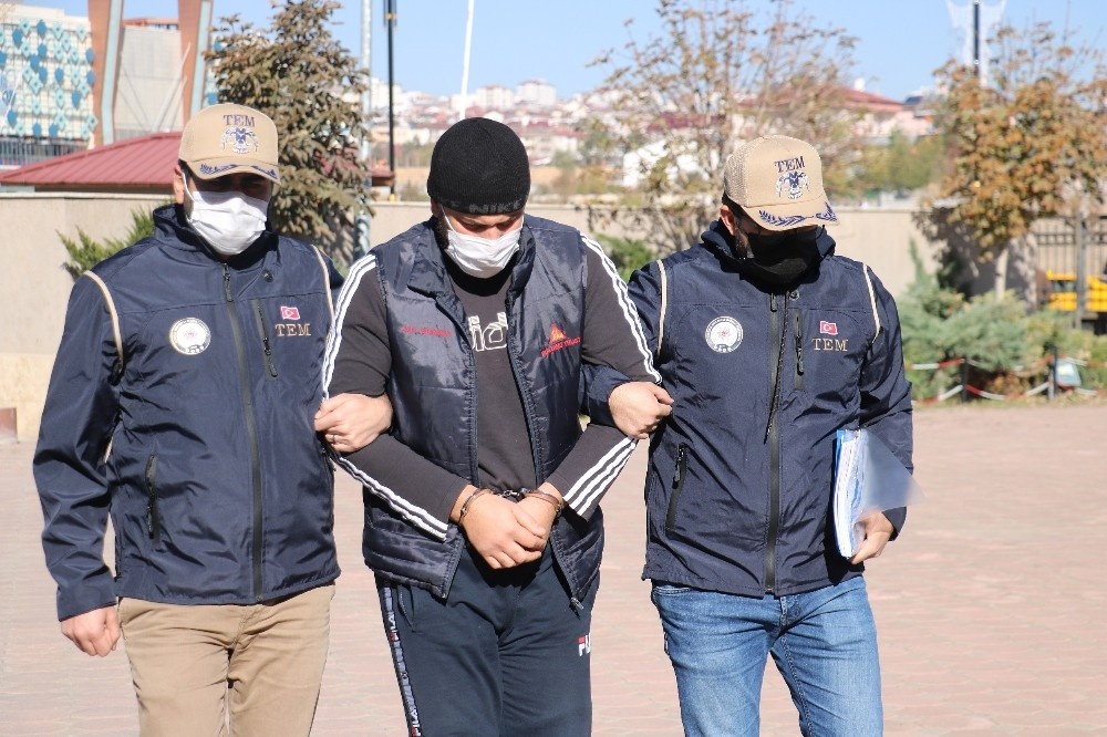 Sivas’ta adliyeye sevk edilen DEAŞ’lı serbest bırakıldı