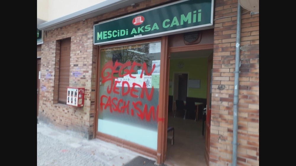 Berlin’deki Mescid-i Aksa Camisi’ne çirkin saldırı