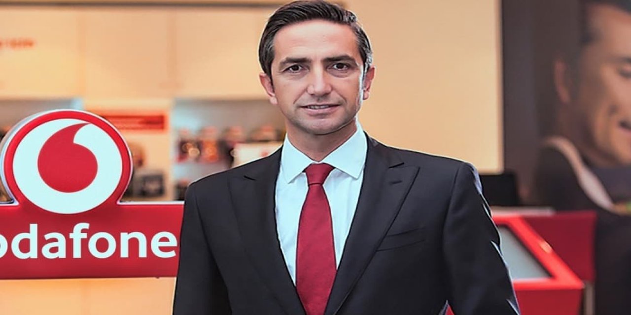 Vodafone CEO'su Aksoy: Tribün hayattır! Protestolara destek verince hedef gösterildi