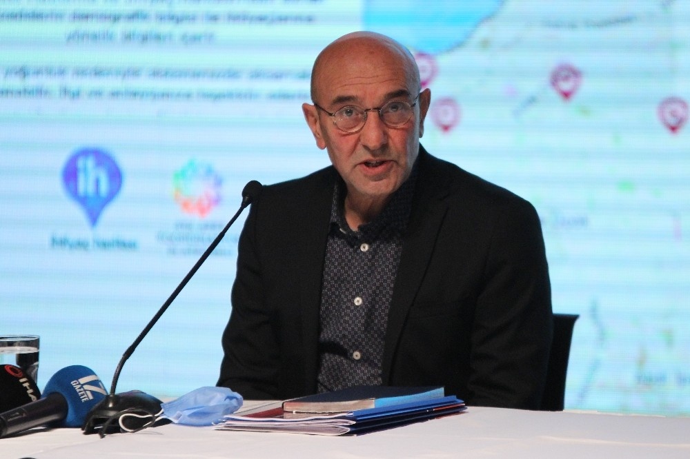 Başkan Soyer, depremle ilgili son bilgileri paylaştı: “Toplamda 11 bin 168 aile evlerinden oldu”