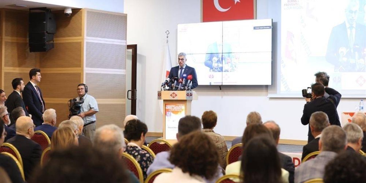 Sağlık Bakanı Kemal Memişoğlu’ndan Yanık Merkezi Açıklaması