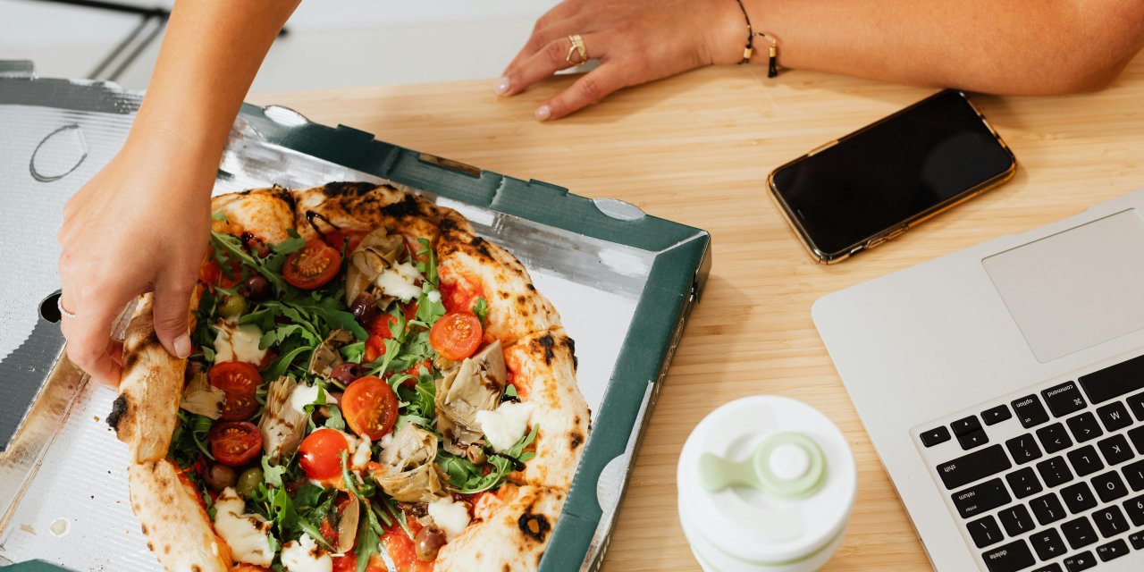 Hibrit Çalışma Düzeninde Yemek Hakkı Nasıl Olmalı?