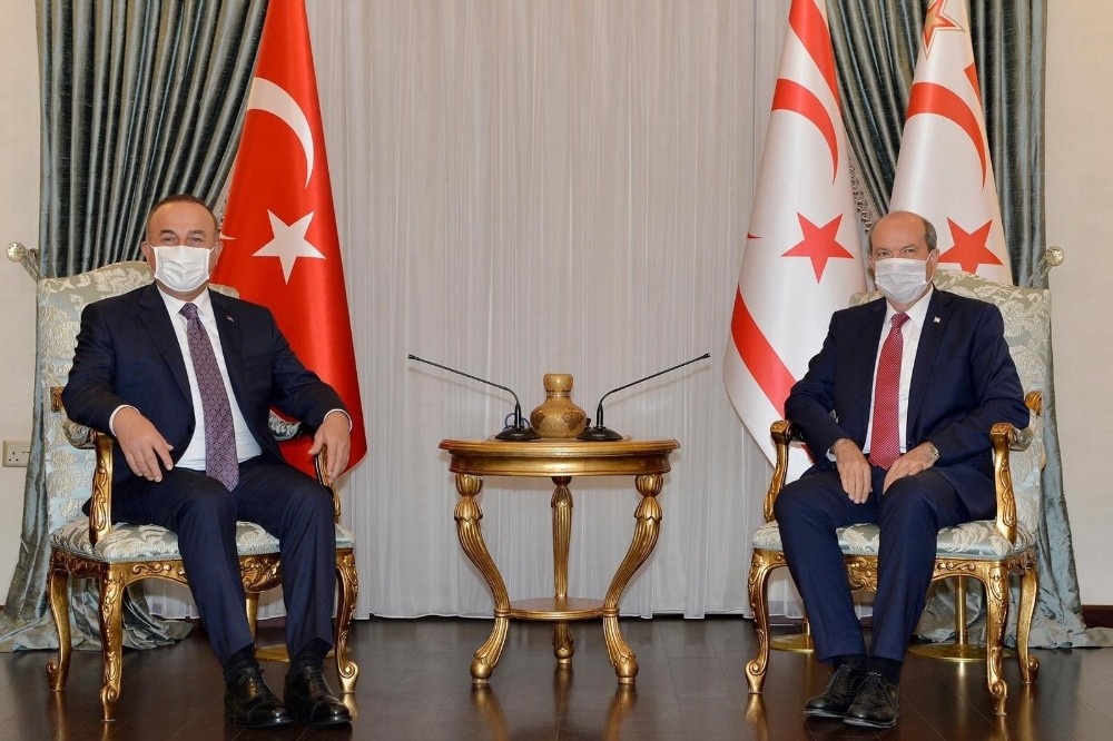 Dışişleri Bakanı Çavuşoğlu, KKTC Cumhurbaşkanı Tatar ile görüştü