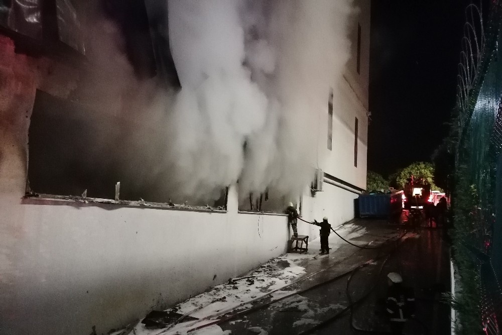 Kocaeli’de silah fabrikasında yangın