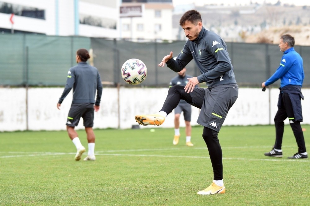 Denizlispor ara vermeden Gaziantep maçına hazırlanıyor