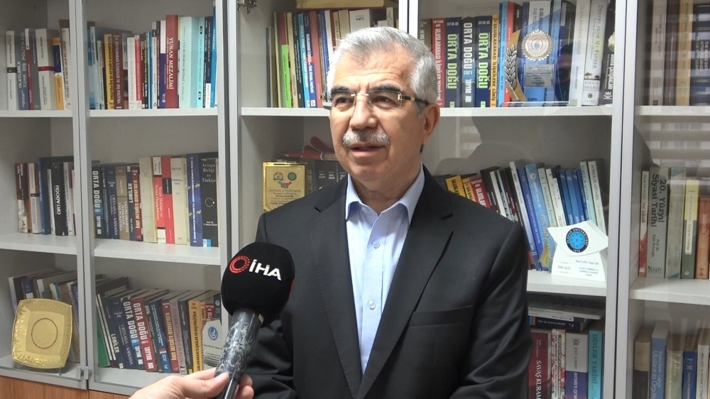 Prof. Dr. Tayyar Arı: "Türkiye artık kendisine güveneni yarı yolda bırakmıyor"