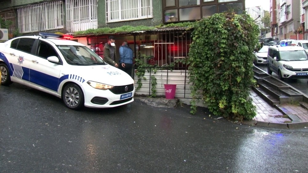 Karagümrük’te kahvehanede silahlı saldırı: 1 ağır yaralı