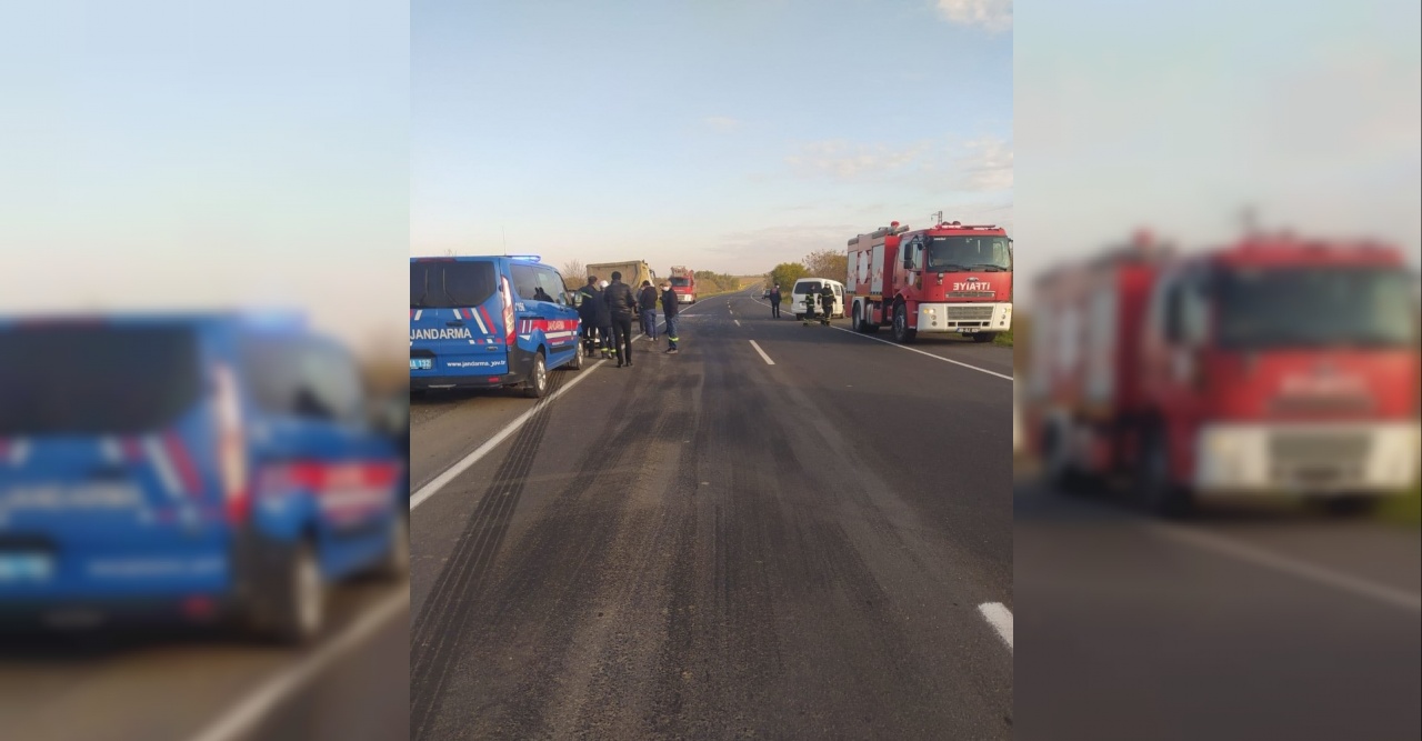 Tekirdağ’da minibüs ile kamyon çarpıştı: 1 ölü, 2 yaralı