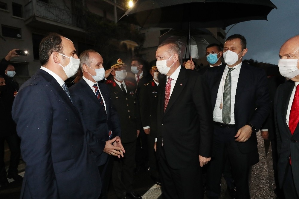 Cumhurbaşkanı Erdoğan ile MHP Genel Başkanı Bahçeli KKTC’de Maraş’ı ziyaret etti