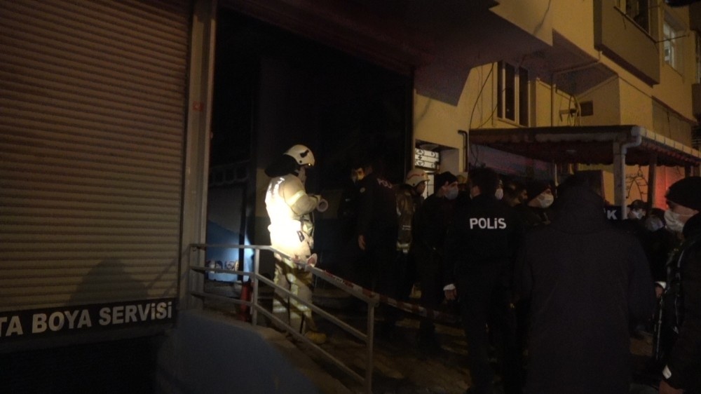 Arnavutköy’de tamir edilmeye çalışılan otomobil bir anda alev aldı