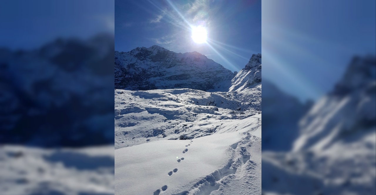 Artvin’in Macahel Karçal dağları eteklerinde bulunan göller ve akarsular buz tuttu