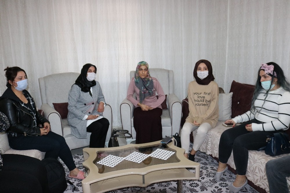 Evlat nöbetindeki annenin en hüzünlü doğum günü: Oğlunun teröristlerce kaçırıldığı gün kendi doğum gününe denk geldi