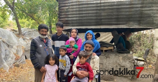 Savaştan Kaçıp Türkiye'ye Yerleşti, Geçimini Ekmek Satarak Sağlıyor