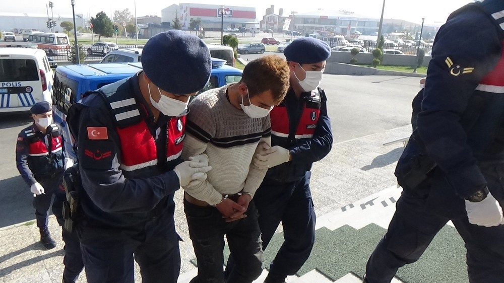 Çaldığı otomobille hırsızlık yapan şüpheli kovalamaca sonucu yakalandı
