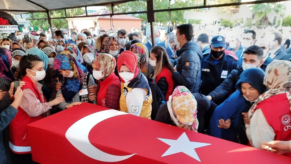 Hakkari şehidi Osmaniye’de son yolculuğuna uğurlandı