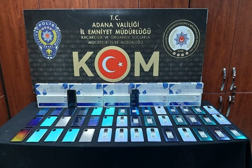 Adana’da kaçak cep telefonu operasyonu