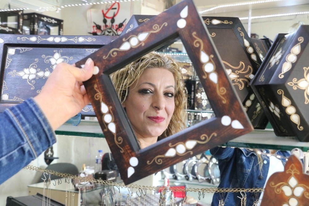 Kadınlar patronu oldukları meslekte erkeklere taş çıkartıyor