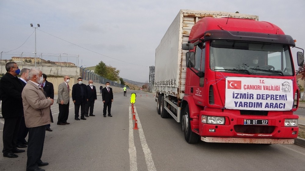 Çankırı’dan deprem bölgesi İzmir’e yardım
