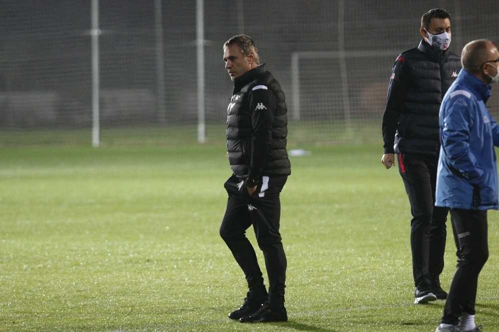 Antalyaspor’da Yanal’ın hedefi ilk maçında galibiyet