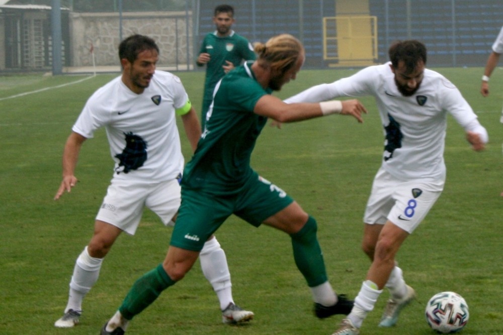 TFF 2. Lig: Karacabey Belediyespor: 2 - Kırşehir Belediyespor: 2