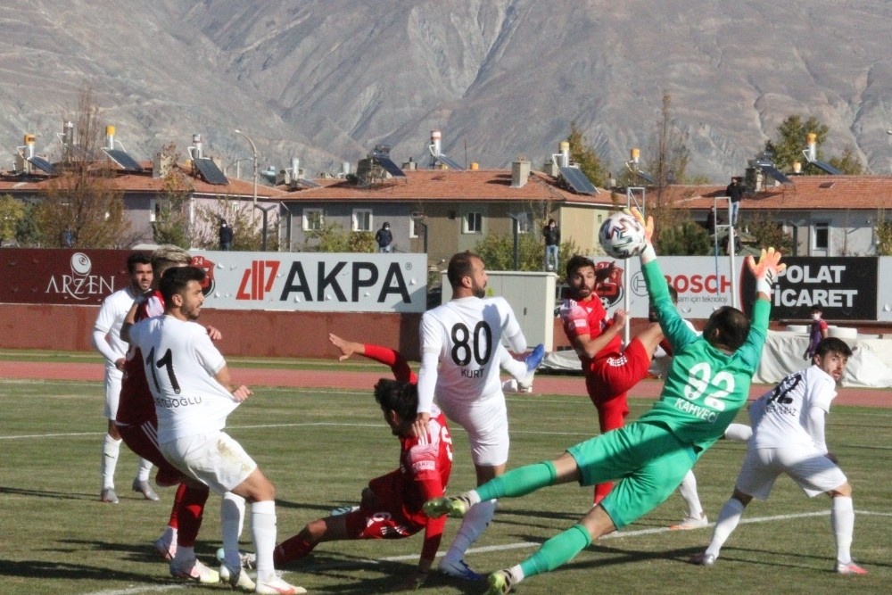 24Erzincanspor, Manisa ekibine 3-2 yenildi