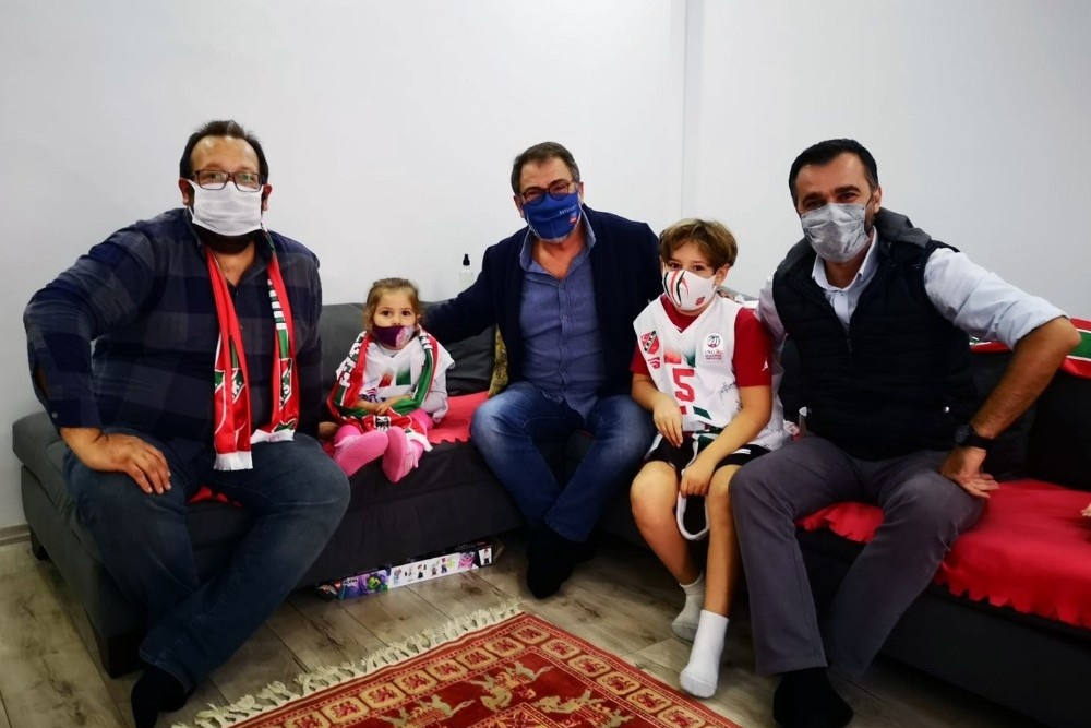 Karşıyaka’dan depremin simgesi Ayda’ya ziyaret