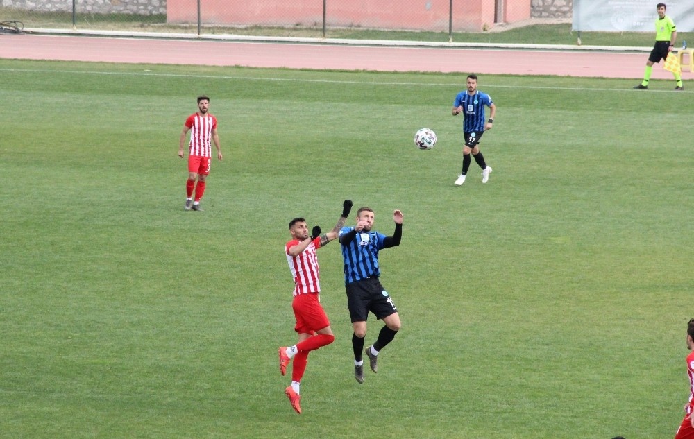 3. Lig: Karaman Belediyespor: 2 - Belediye Kütahyaspor: 0