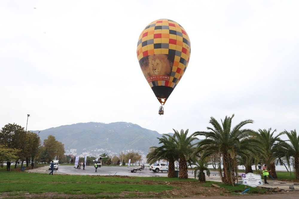 Ordu semaları balonla renklendi