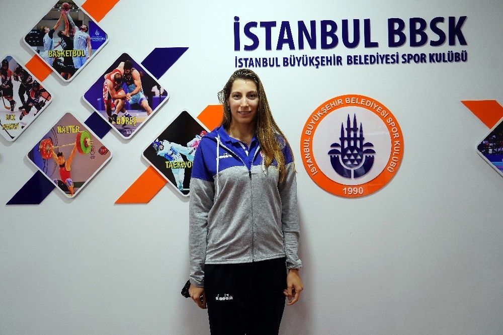 İBBSK Kaptanı Neslişah Akar: "Vakıfbank maçı çok zor bir maçtı"