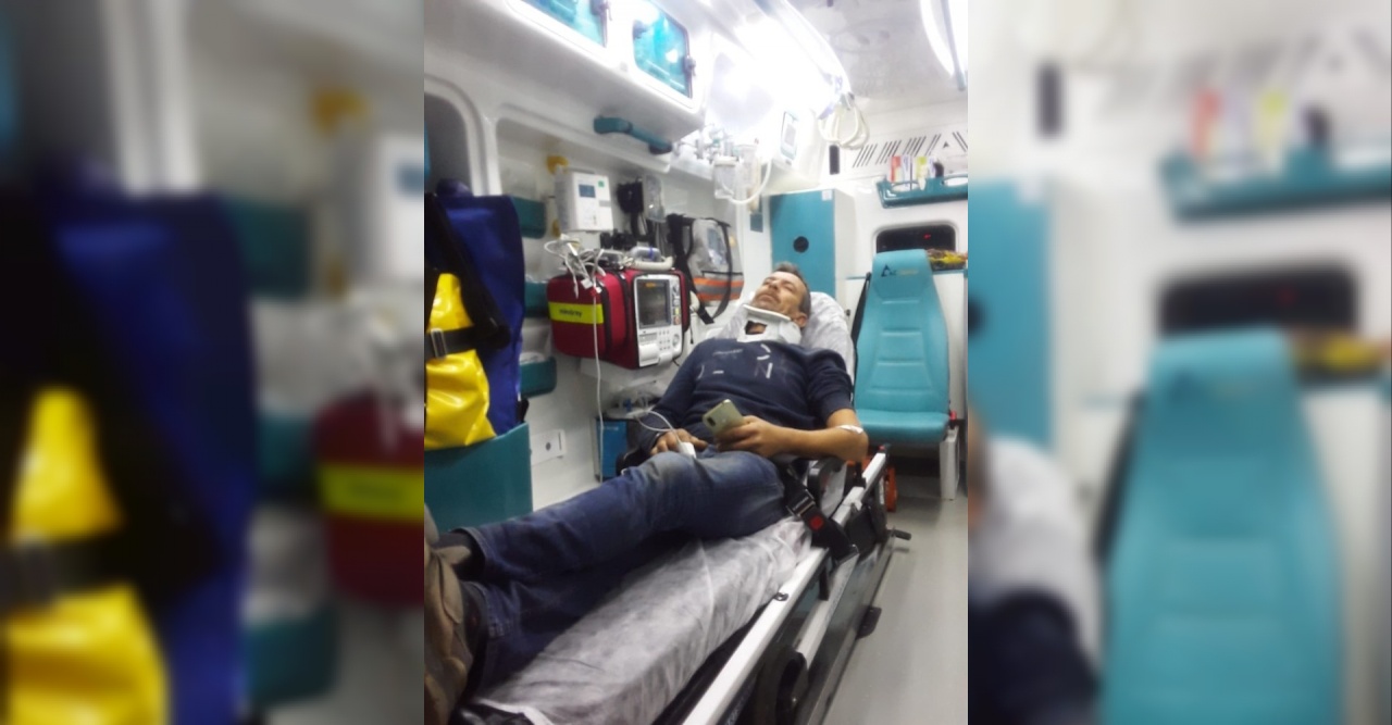 Bursa’da kontrolden çıkan minibüs önce bariyerlere çarptı ardından takla attı