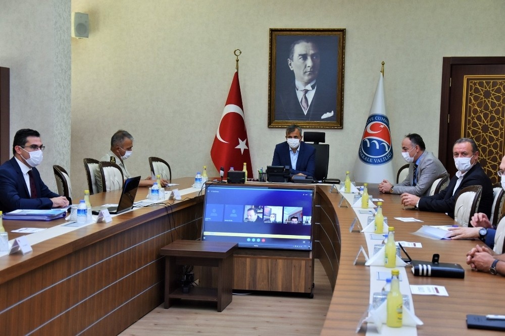 Korona virüs hastaları ’elektronik bileklik’ ile takip edilecek: İlk uygulama pilot il Kırıkkale’de başladı