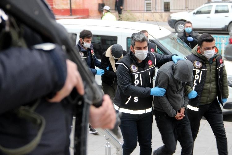 Uyuşturucu operasyonunda 15 tutuklama