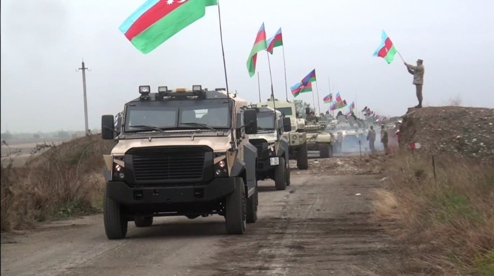 Azerbaycan ordusu, Ağdam’a Azerbaycan bayrağı dikti