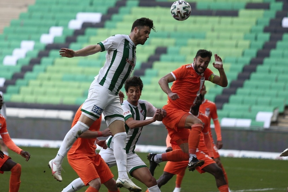 TFF 1. Lig: Bursaspor: 0 - Adanaspor: 0 (İlk yarı sonucu)