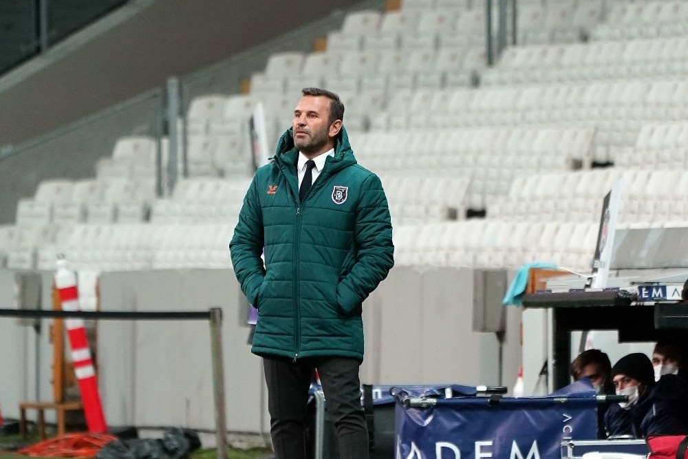 Süper Lig: Beşiktaş: 2 - Medipol Başakşehir: 0 (İlk yarı)