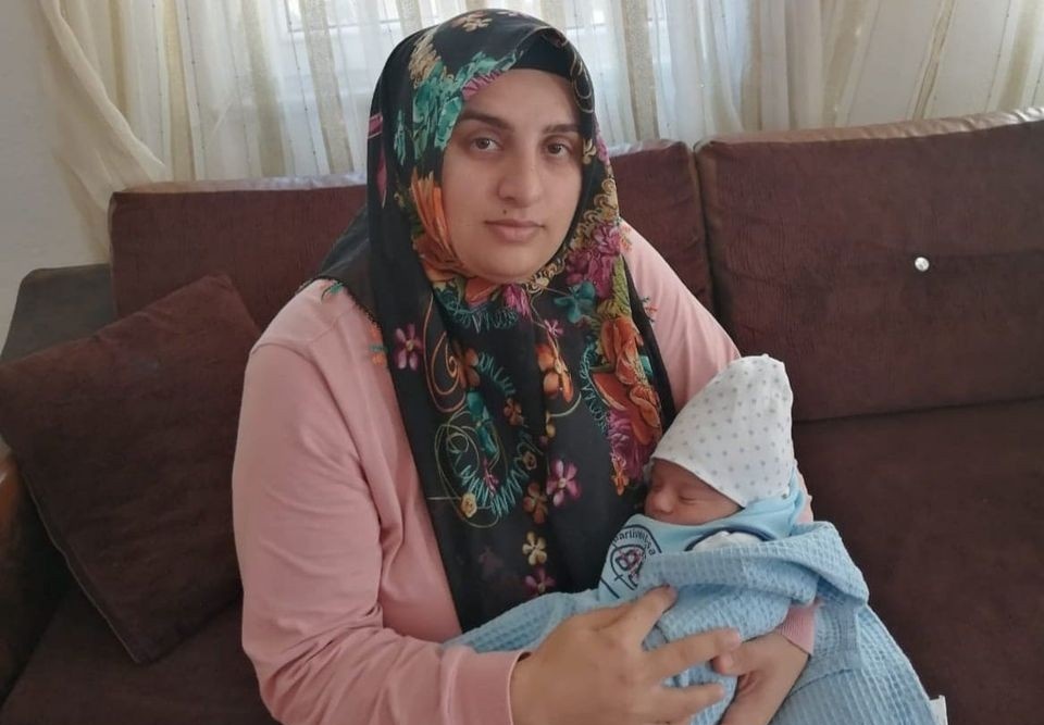 Oğlunu kucağına alamadan kazada ölen babanın isteği yerine getirildi