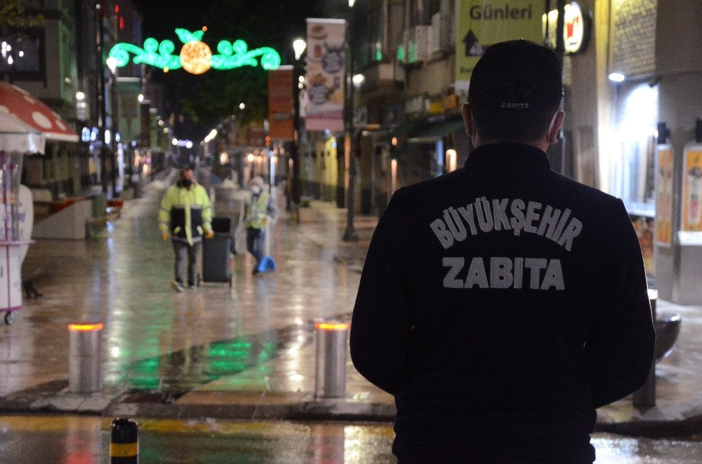 Kısıtlama başladı, Ordu sokakları ıssız kaldı