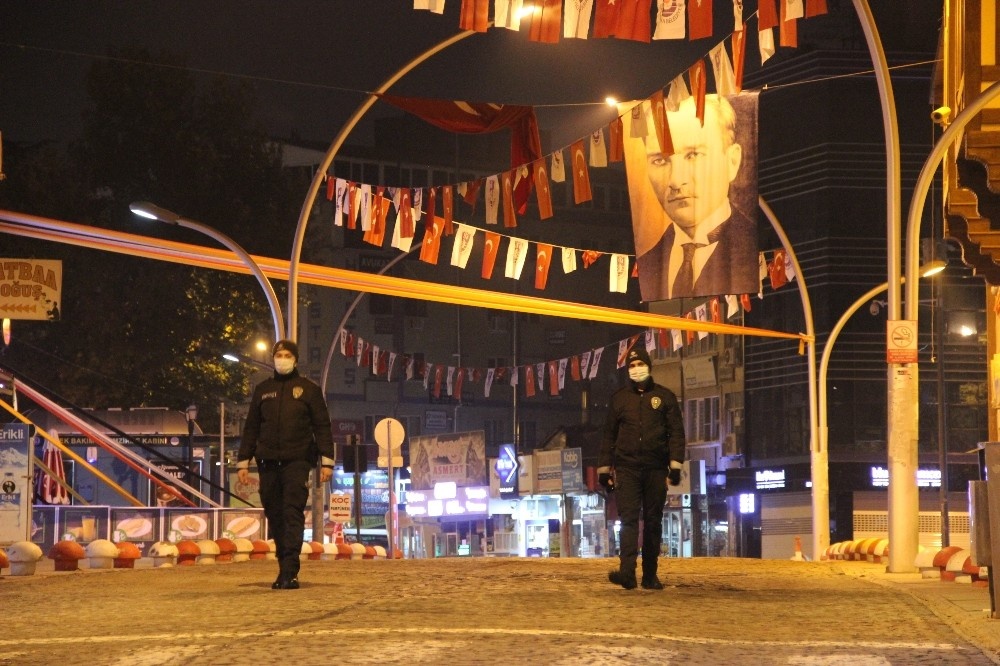 Karaman’da sokaklar boş kaldı