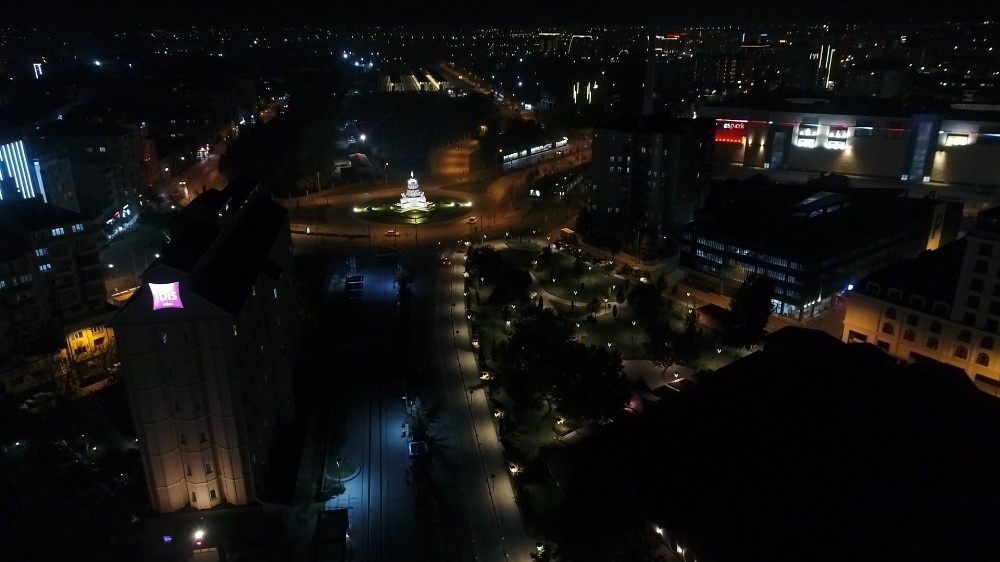 Eskişehir sokakları sessizliğine büründü