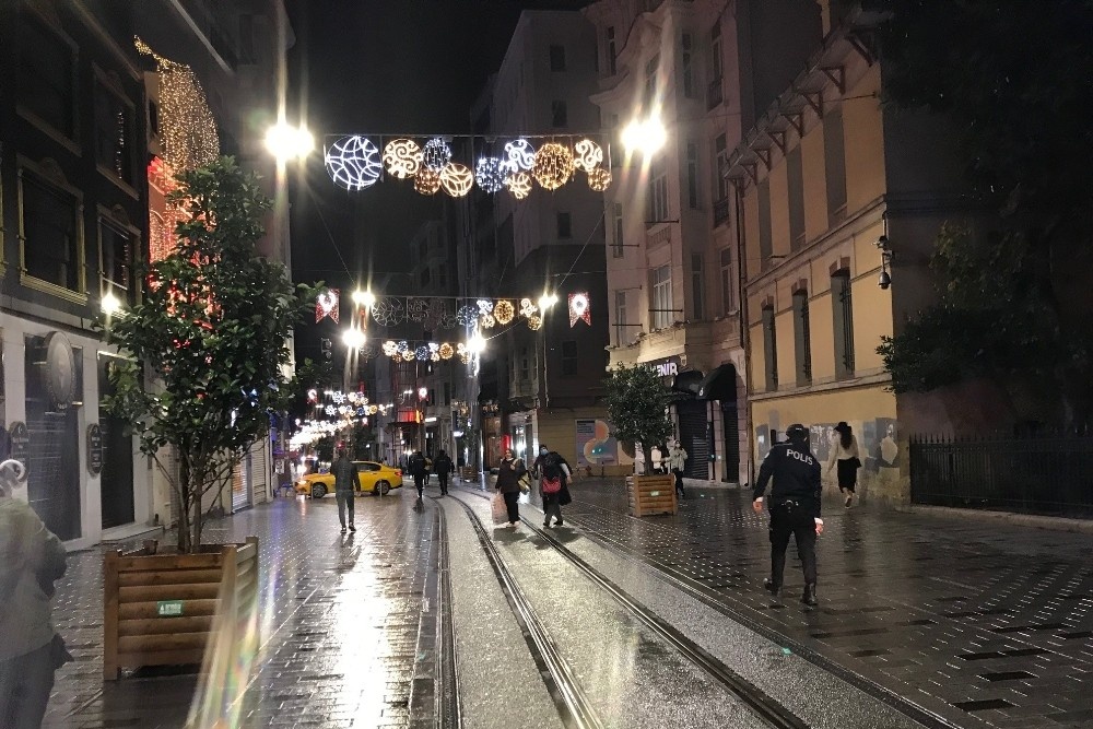 İstiklal Caddesi’nde korona virüs sessizliği