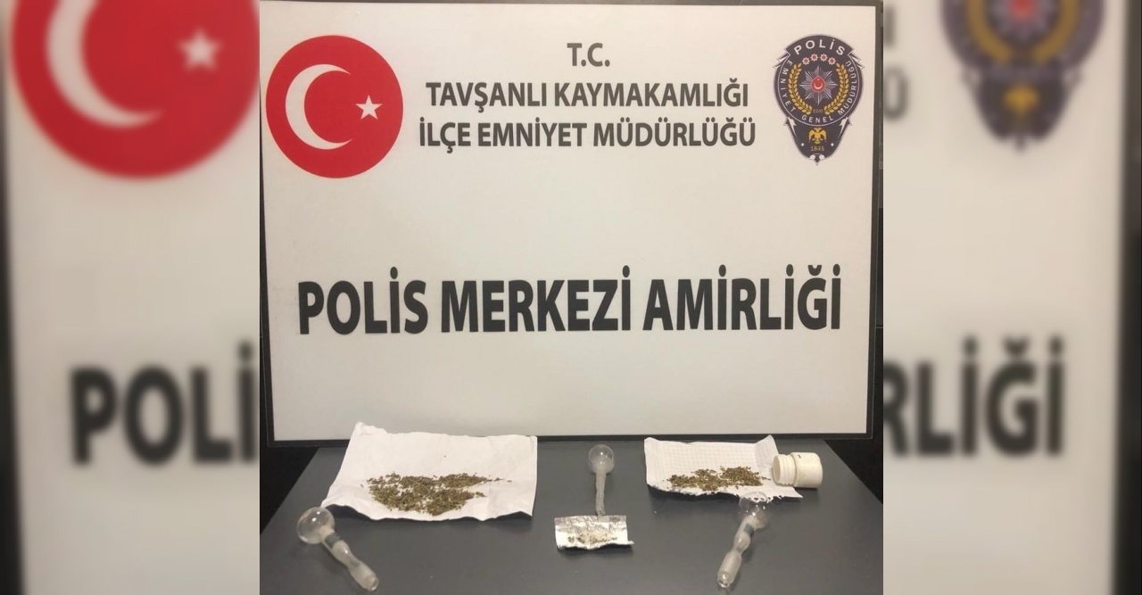 Otomobilde uyuşturucu ele geçirildi