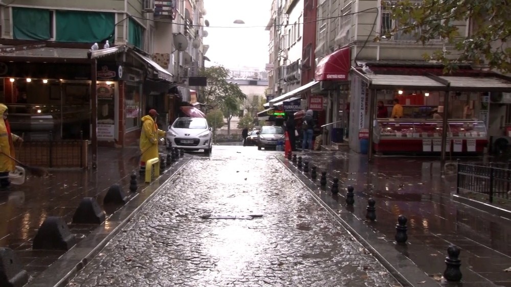 Sokağa çıkma kısıtlaması sona erdi, hareketlilik başladı