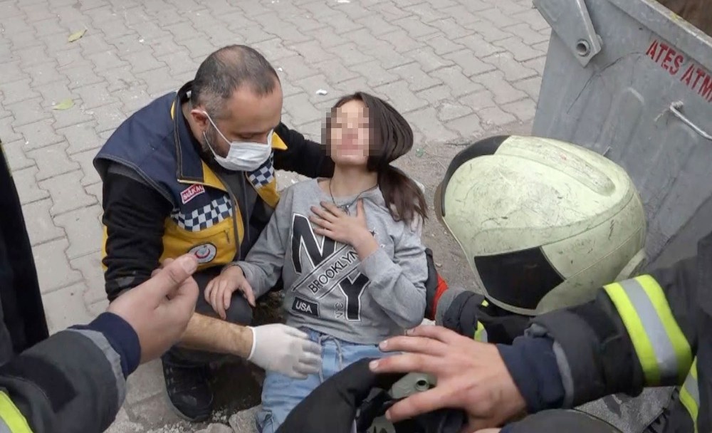 Aksaray’da benzin dökülen soba parladı: 5 yaralı