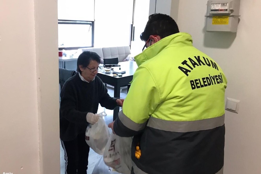 Atakum’da karantinadaki vatandaşların yemeği kapılarına gidecek