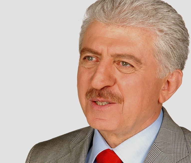 Eski belediye başkanı Duran korona virüse yenildi