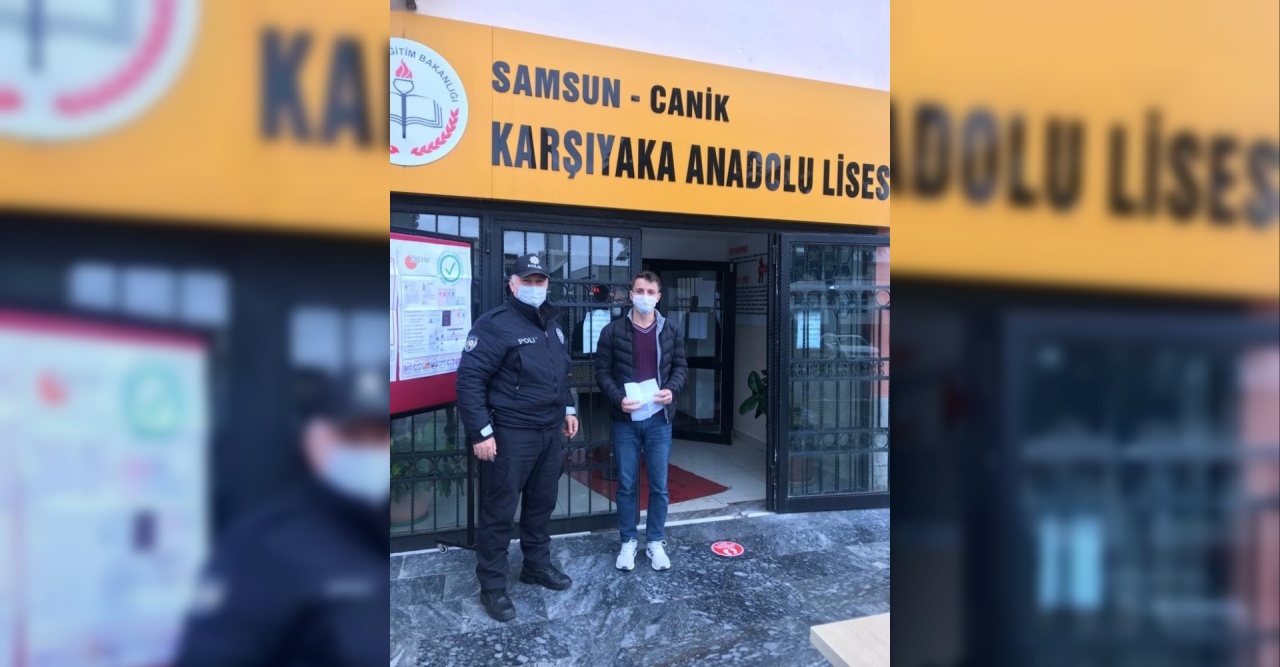 Samsun polisi öğrenciyi son anda sınava yetiştirdi