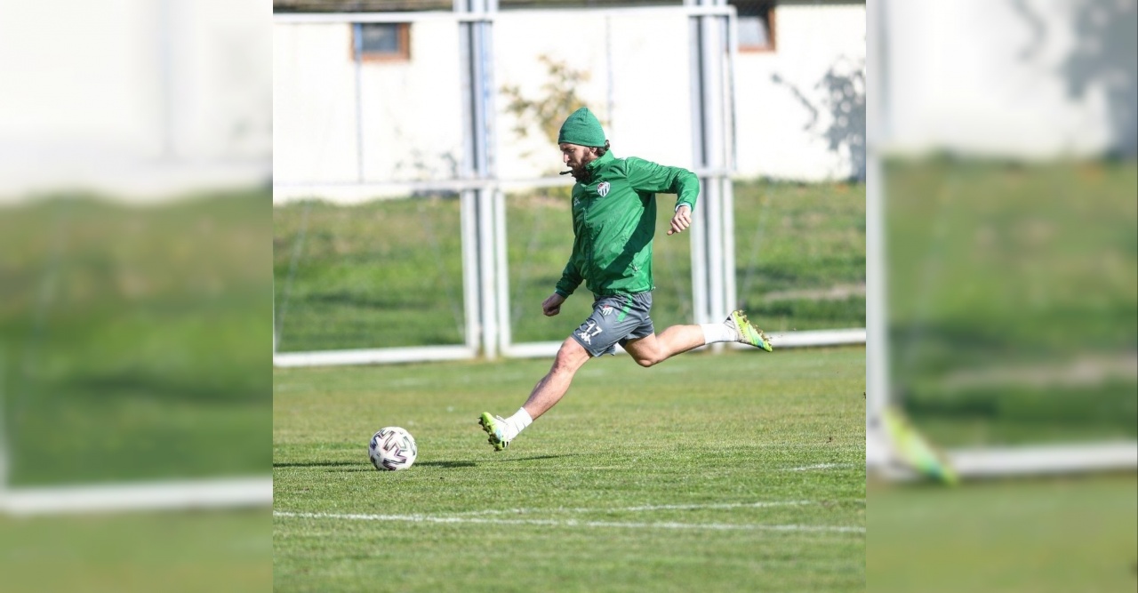 Bursaspor ara vermeden 1922 Konyaspor maçı hazırlıklarına başladı