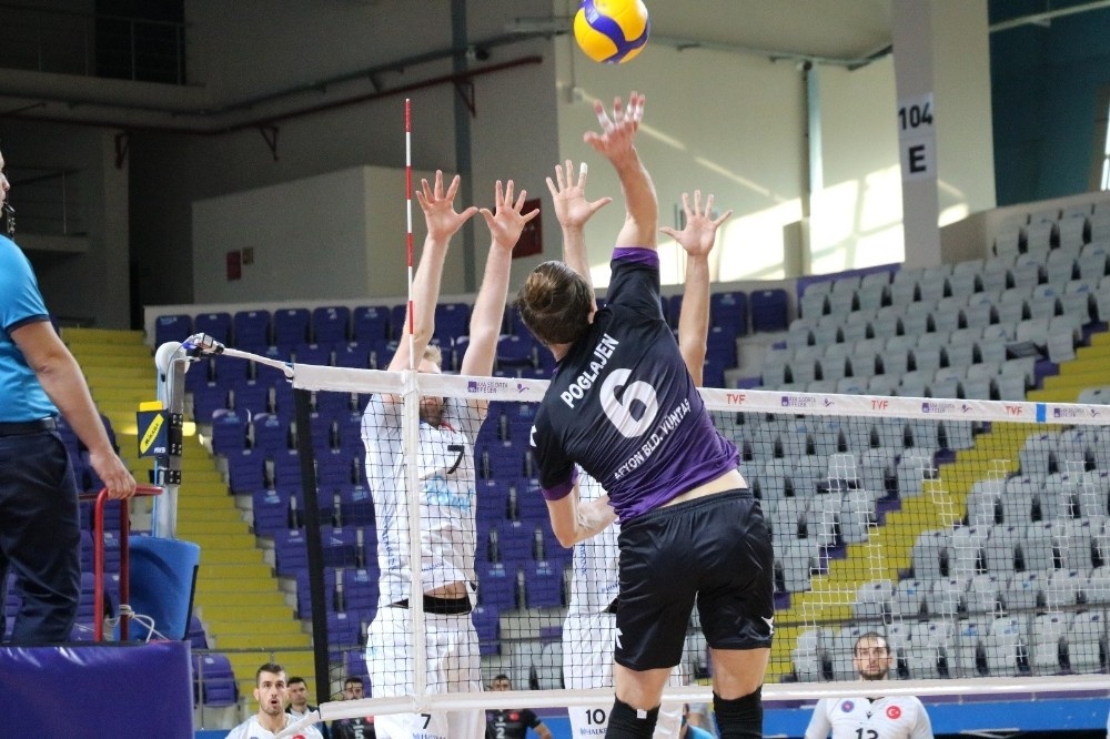 AXA Sigorta Efeler Ligi: Afyon Belediye Yüntaş: 3 - Halkbank: 2