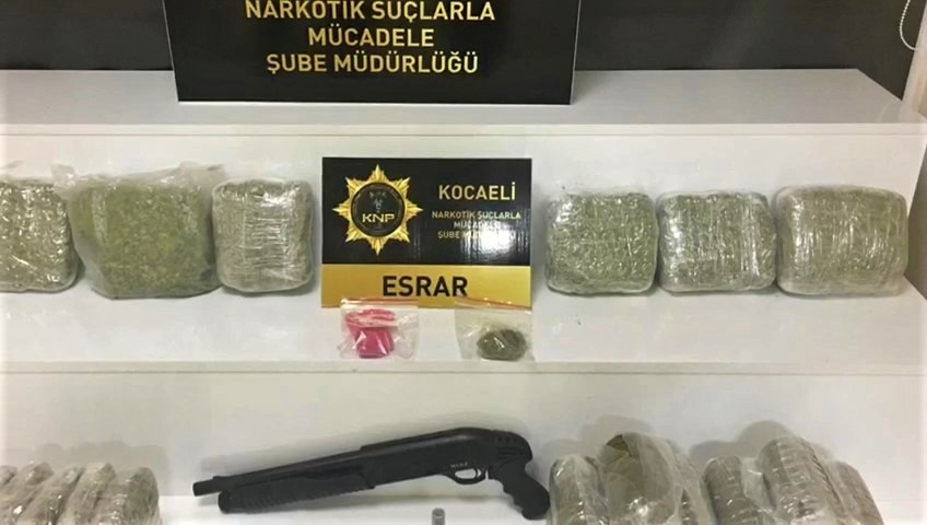 Kocaeli’de 12 kilo esrar ele geçirildi