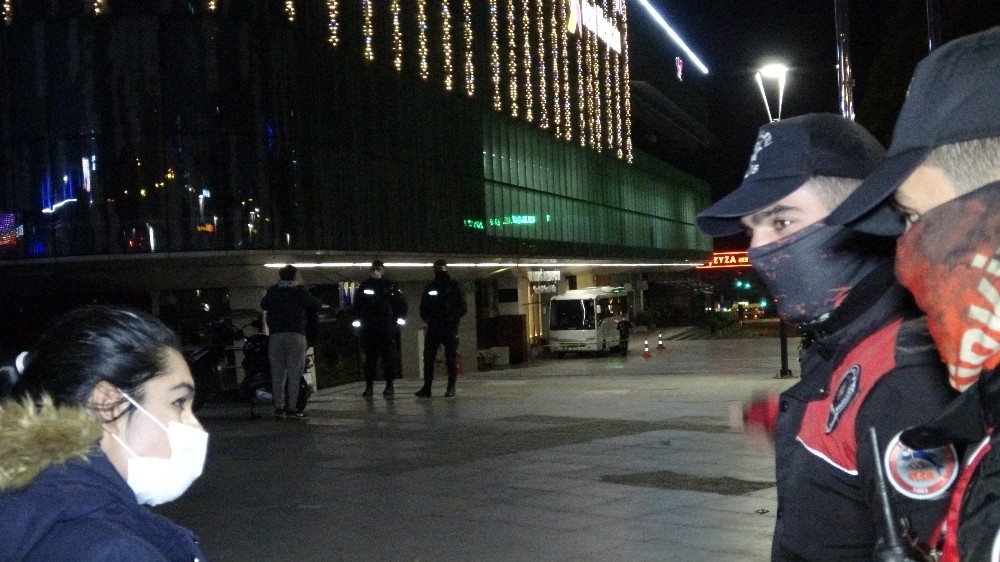 Bursa’da 5 bin polisle yapılan kısıtlama uygulamasında 2 milyon 633 bin lira ceza kesildi